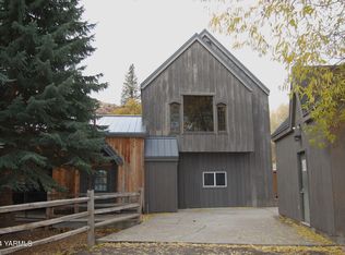 160 E Tampico Park Rd, Yakima, WA 98903