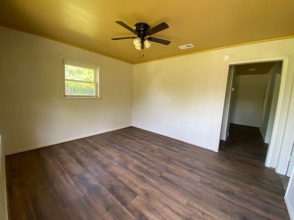 3rd image of 429 & 433 Branham Ave SW #429-A