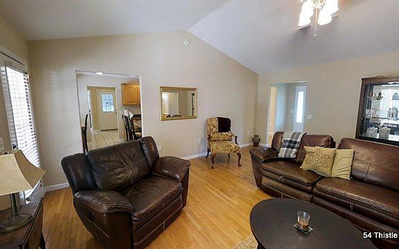 5th image of 54 Thistle Ct