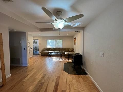 5th image of 4121 Poplar St APT 3