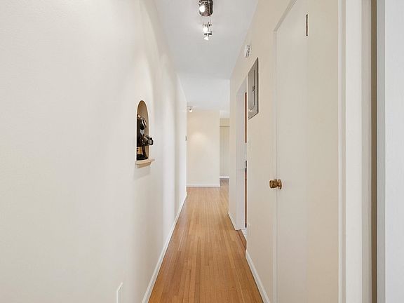 5th image of 1315 Cardero St #401