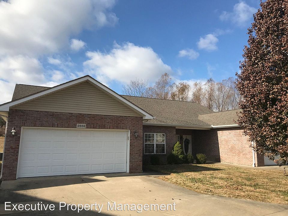 2nd image of 2852 Larkspur Ct