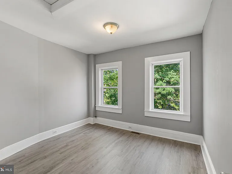 1711 Ashburton St — Photo 16