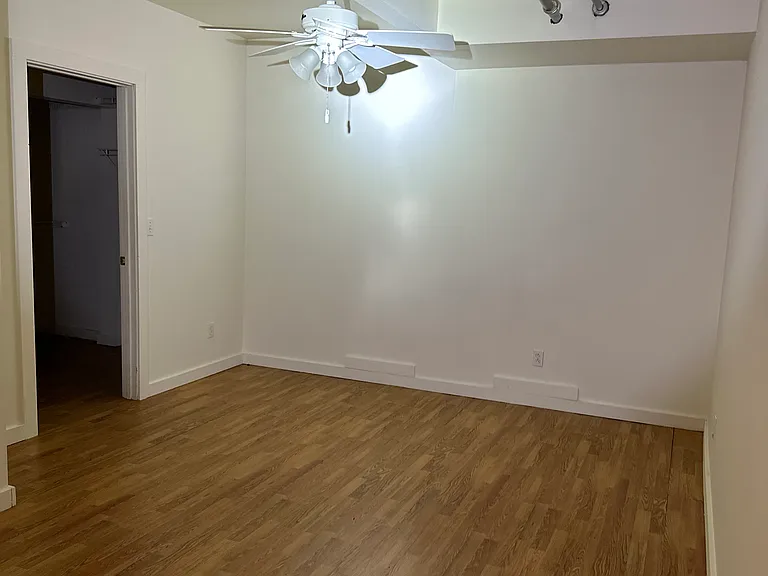 816 Washington St #5 — Photo 7