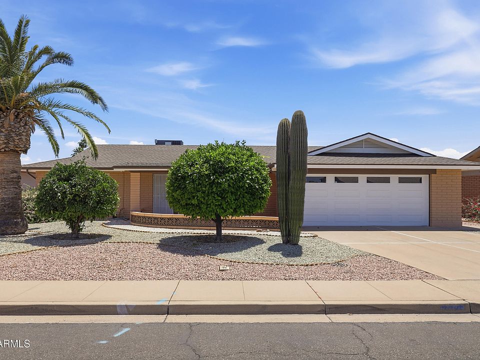 1st image of 4247 E CARMEL Avenue