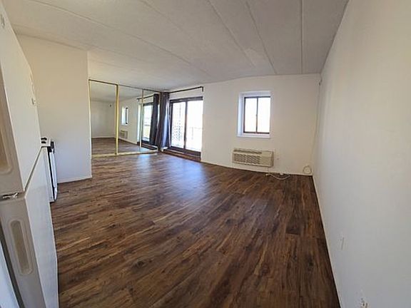 3rd image of 143-51 Roosevelt Ave #9G