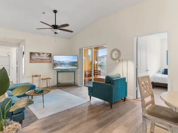5050 Fairways Cir APT E307, Vero Beach, FL 32967