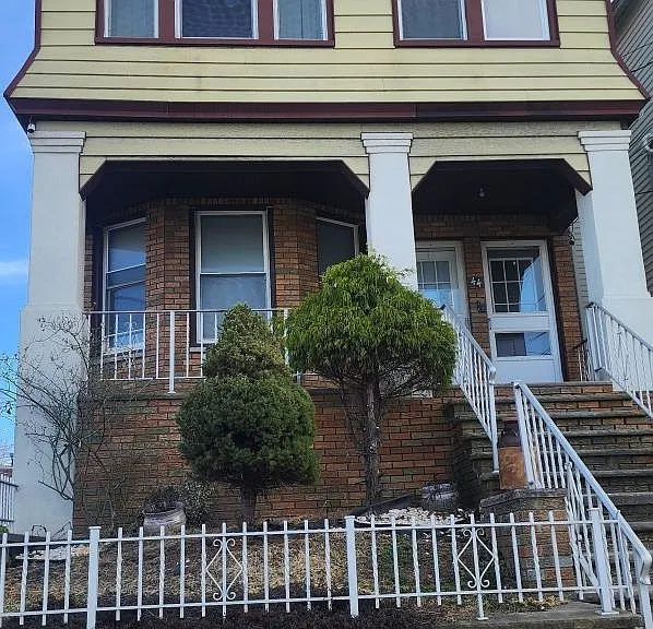 44 E 4th St #1 — Photo 1