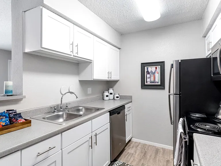 2 Bedroom B - 2 Bed / 2 Bath - 889 Sq.Ft.