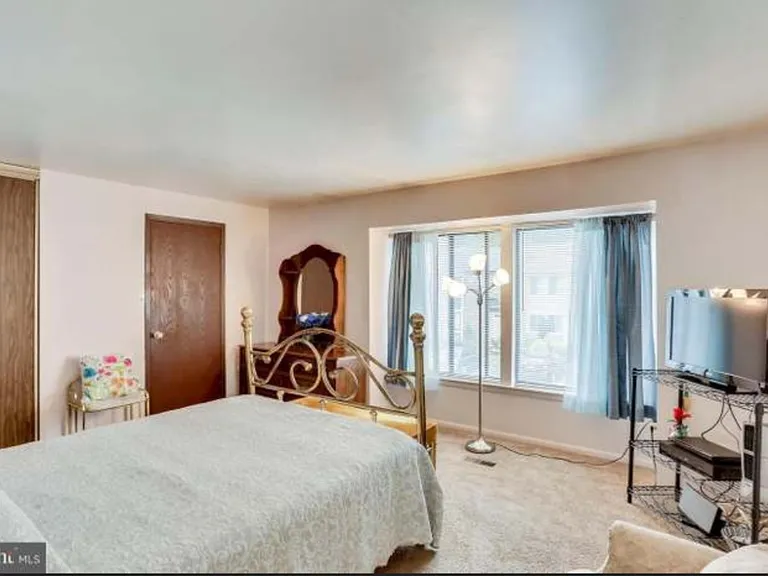 8723 Ridge Hollow Ct — Photo 12