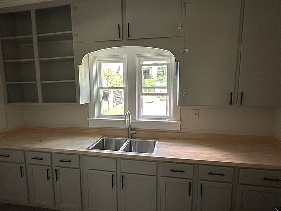 3rd image of 510 S Main Ave #1/2