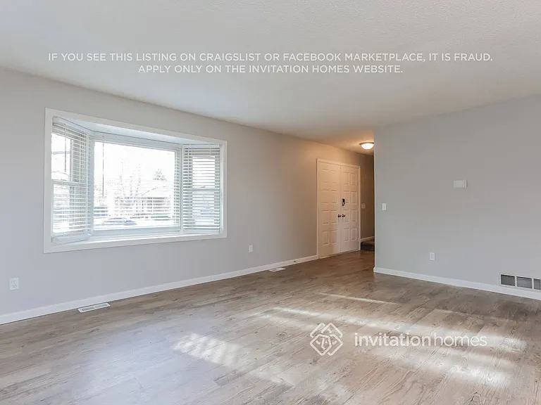 2569 E 102nd Ave — Photo 2