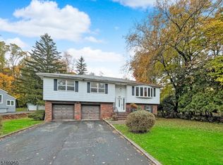 217 Sicomac Rd, North Haledon, NJ 07508