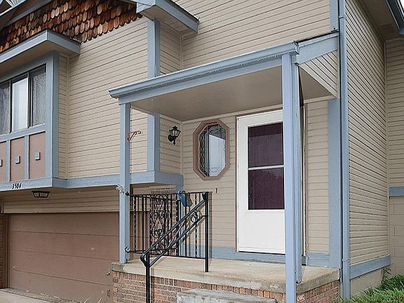 2nd image of 3504 Comstock Ave