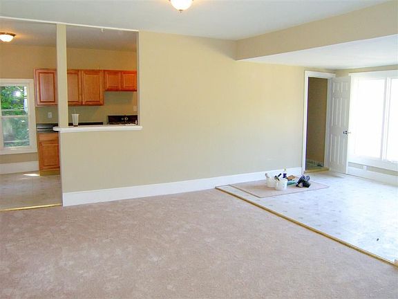 3rd image of 711 6th Ave