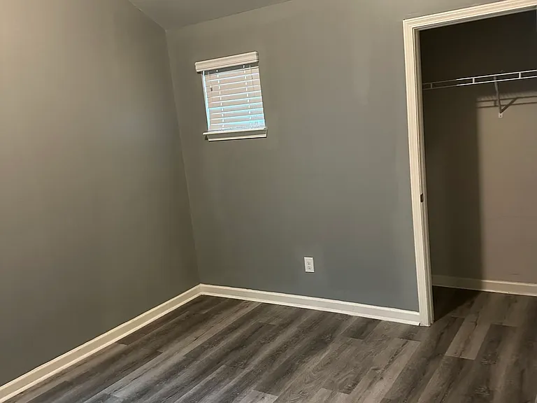 1565 Potomac Ct — Photo 12