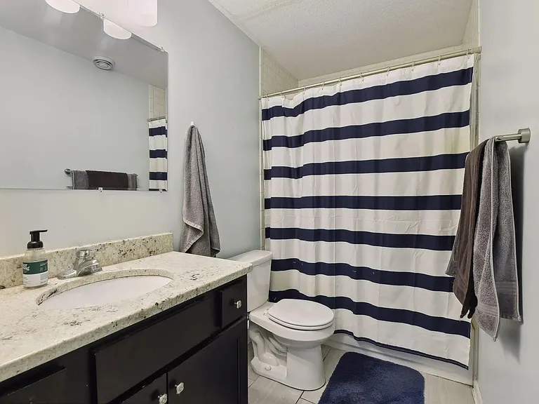 3317 Bryant Ave S #2 — Photo 12