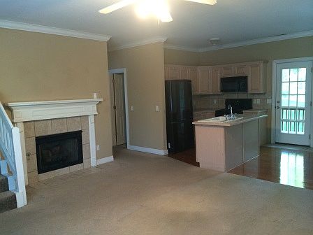 2nd image of 230 N Olive Ave