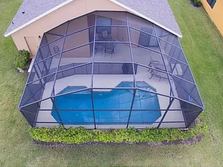 2214 Victoria Dr — Photo 10