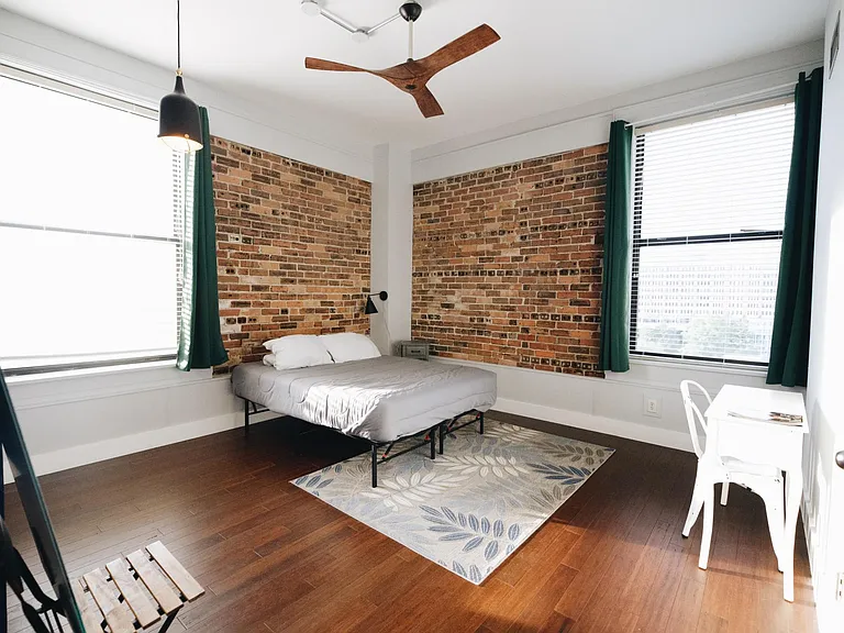 915 Franklin St #5H — Photo 14