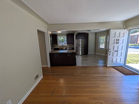 4th image of 3555 Grayton St