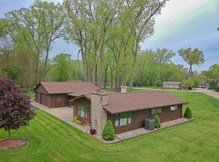1206 Whippoorwill Dr, Crystal Lake, IL 60014