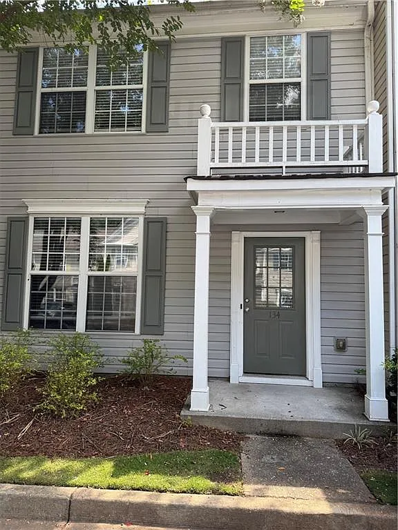 3 bed, 2.5 bath, 1316 sqft, $2,000 — Photo 1