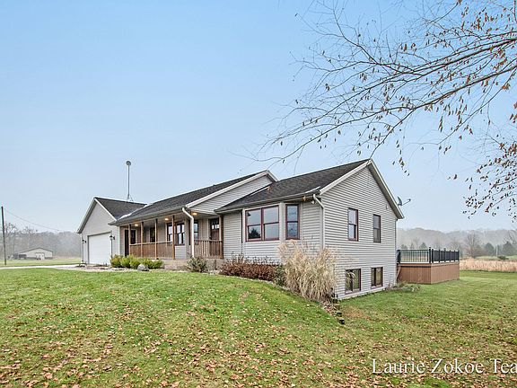 3rd image of 11784 Linden Dr
