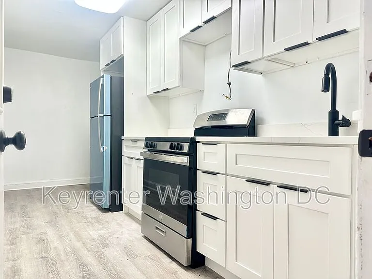 943 Bonifant St #5 — Photo 19