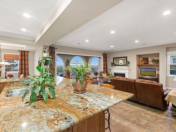 BEAUTIFUL VIEWS 365 days/yr