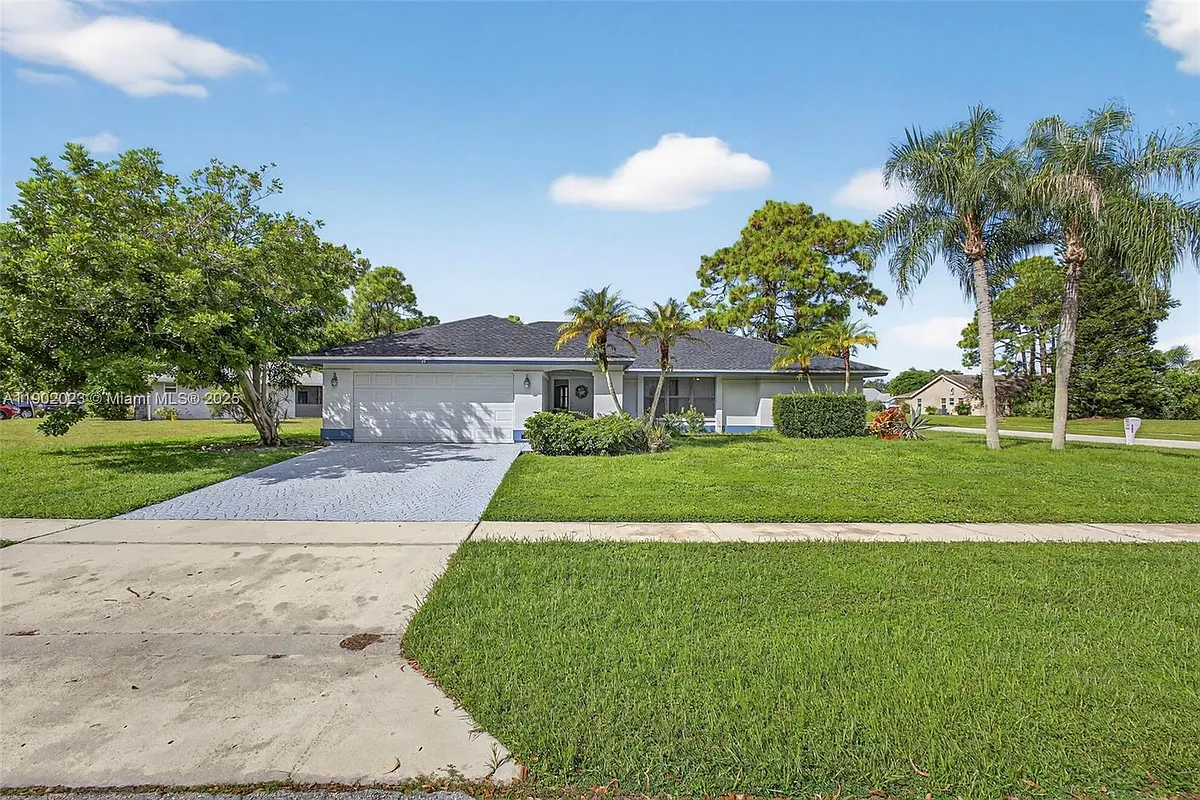 Building Photo - 100 Miramar Ave
