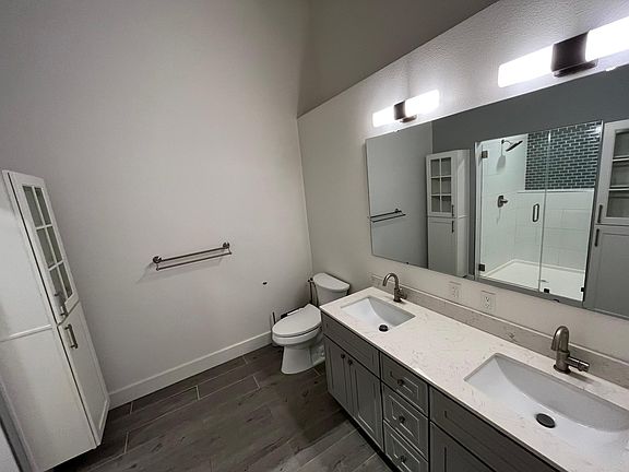3rd image of 3435 Cesar Chavez Ste 227