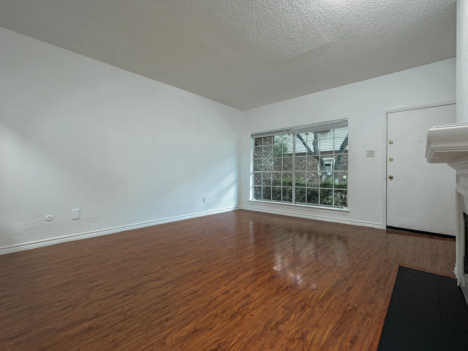 2 bed, 2.5 bath, 1147 sqft, $1,795 — Photo 3
