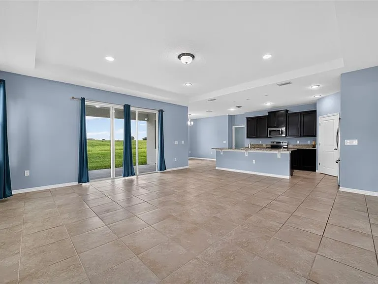 4572 SW 65th Pl — Photo 13