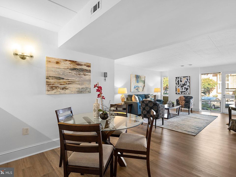 1st image of 2621 Redcoat Dr #222
