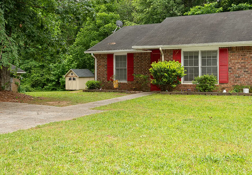 8165 Magnolia Dr