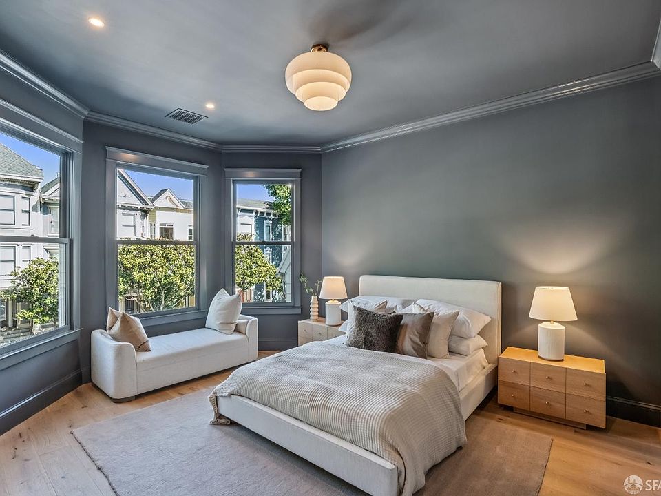 19th image of 160 Noe St