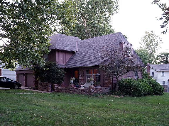 3rd image of 4006 Birchwood Dr