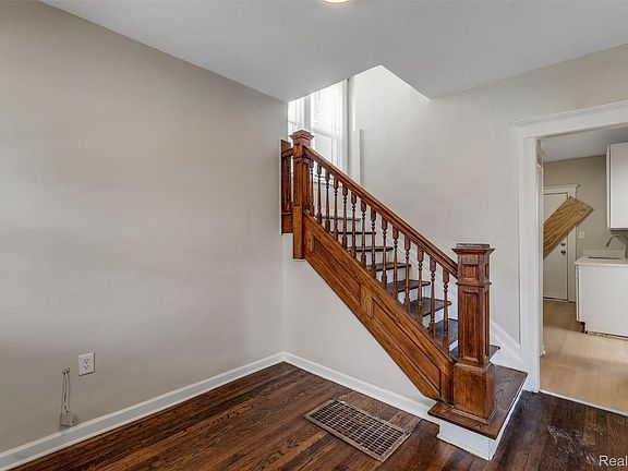 2nd image of 6182 15th St