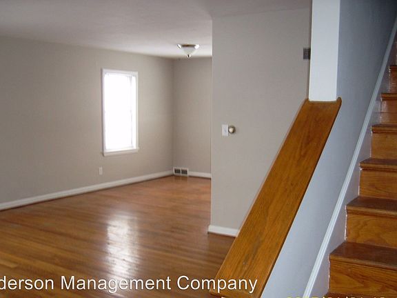 2nd image of 7545 Terrace St