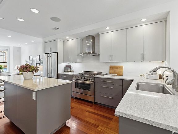 5th image of 2405 Folsom St APT 5