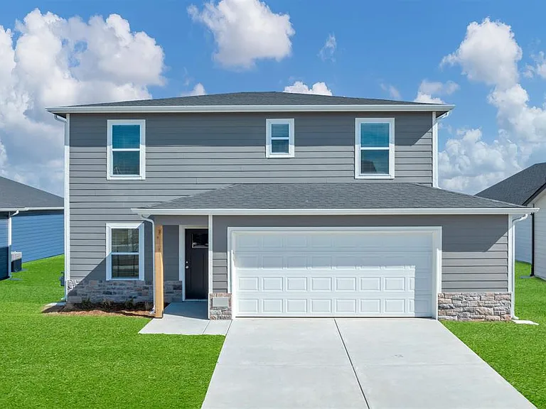 2706 S Cypress St — Photo 1