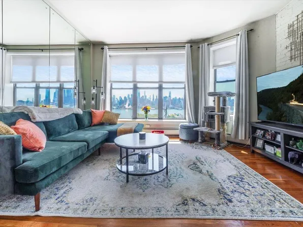 963 Boulevard East 3 #4, Weehawken, NJ 07086