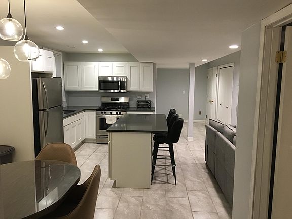 2nd image of 6042 S Kolmar Ave