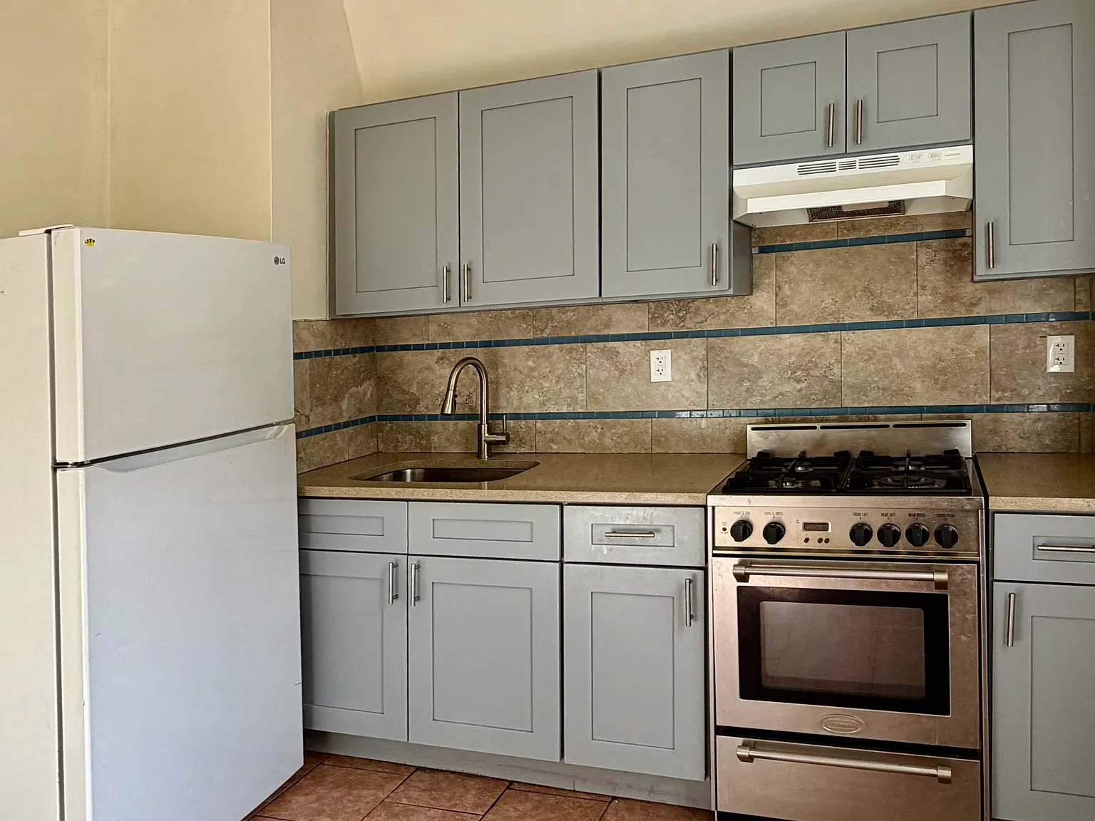 1 bed, 750 sqft, $1,775 — Photo 3