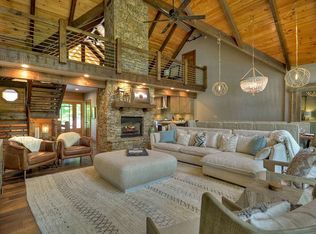 125 Caretaker Point, Blue Ridge, GA 30513