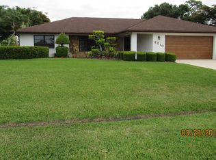 2510 SE Hamden Rd, Port Saint Lucie, FL 34952