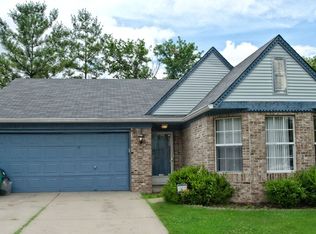 8844 Summer Walk Dr W, Indianapolis, IN 46227
