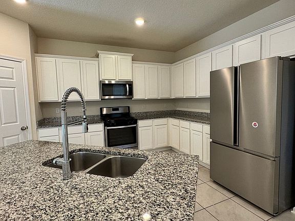4th image of 169 Coastline Way