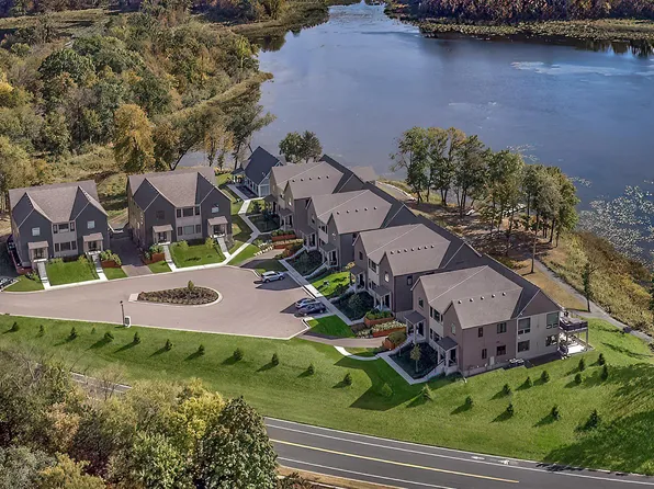 4729 Linden Cove Ln, Savage, MN 55378